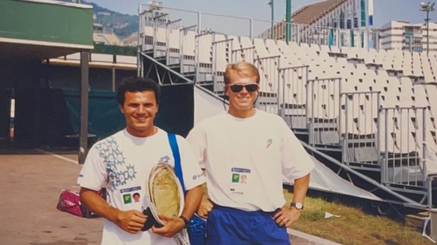 Gabriel Francini y el extenista sueco Stefan Edberg.